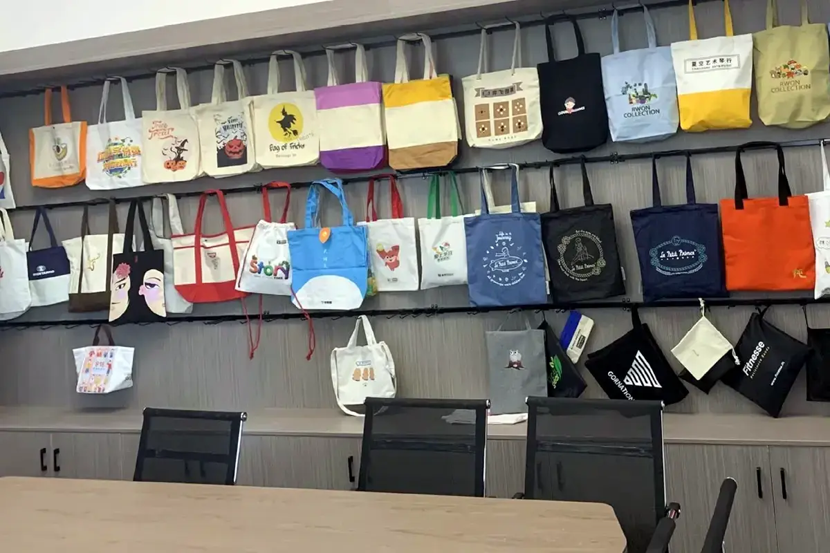 Custom tote bag samples displayed for OEM and private-label planning.