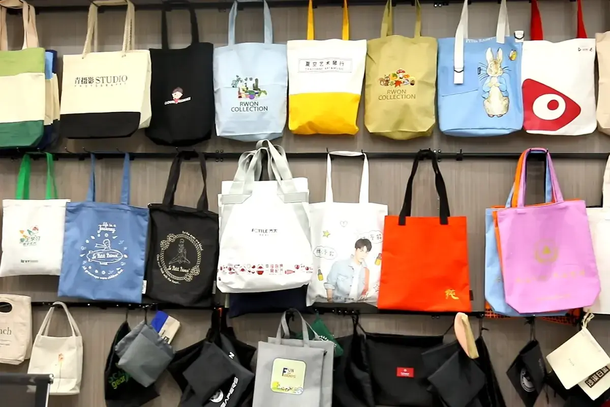 Flat canvas tote options for promotional quote comparison